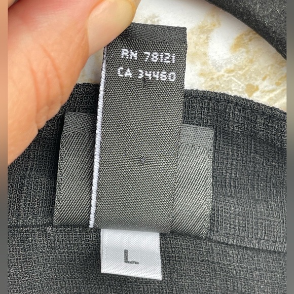 Eileen Fisher button up tunic size large - Picture 8 of 8